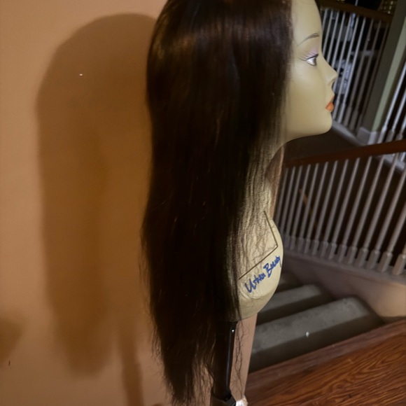 Lace Wig - Picture 2 of 3